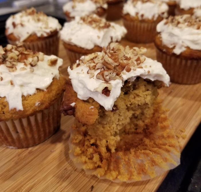 Pumpkin Muffins with Maple Cream Cheese Filling